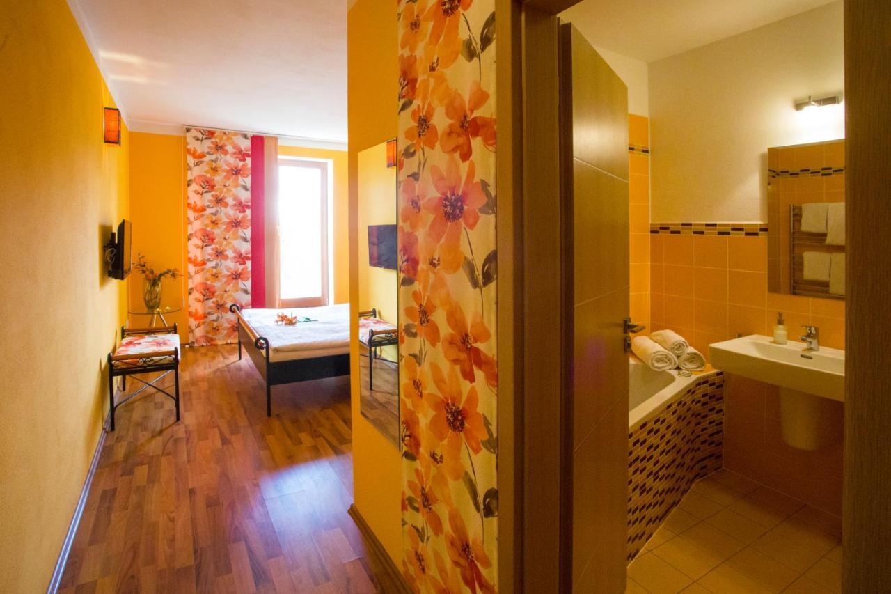 Design Hotel Romantick Třeboň Buitenkant foto